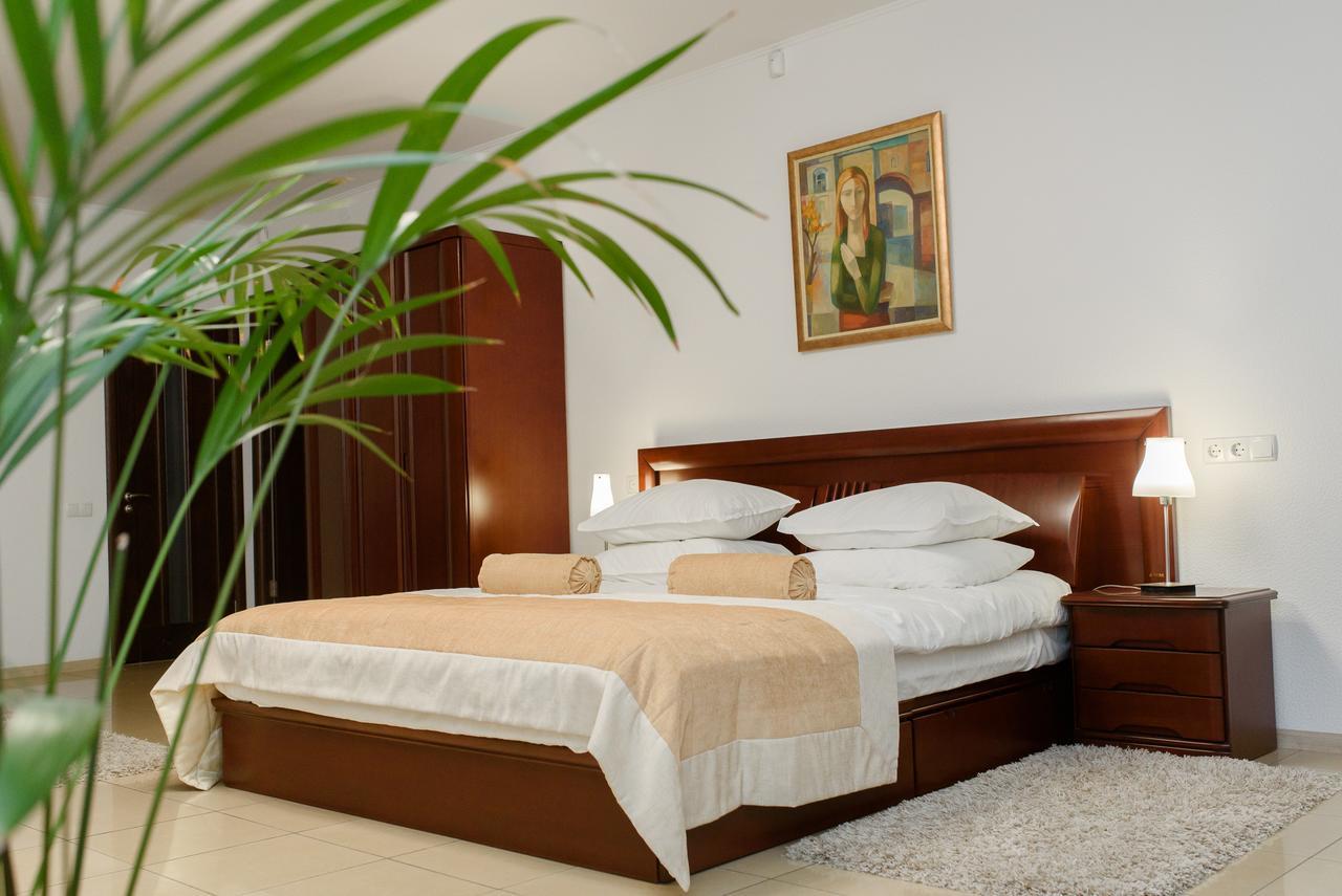 M&M Aparthotel Sumy Exterior foto